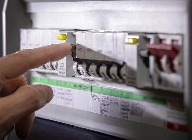 resetting fuse in fuse board